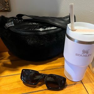 Think Royln Mood Swing bag **Free Shipping**